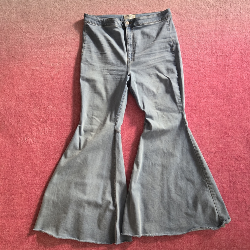 Free People "Just Float On" We The Free Flare Jeans